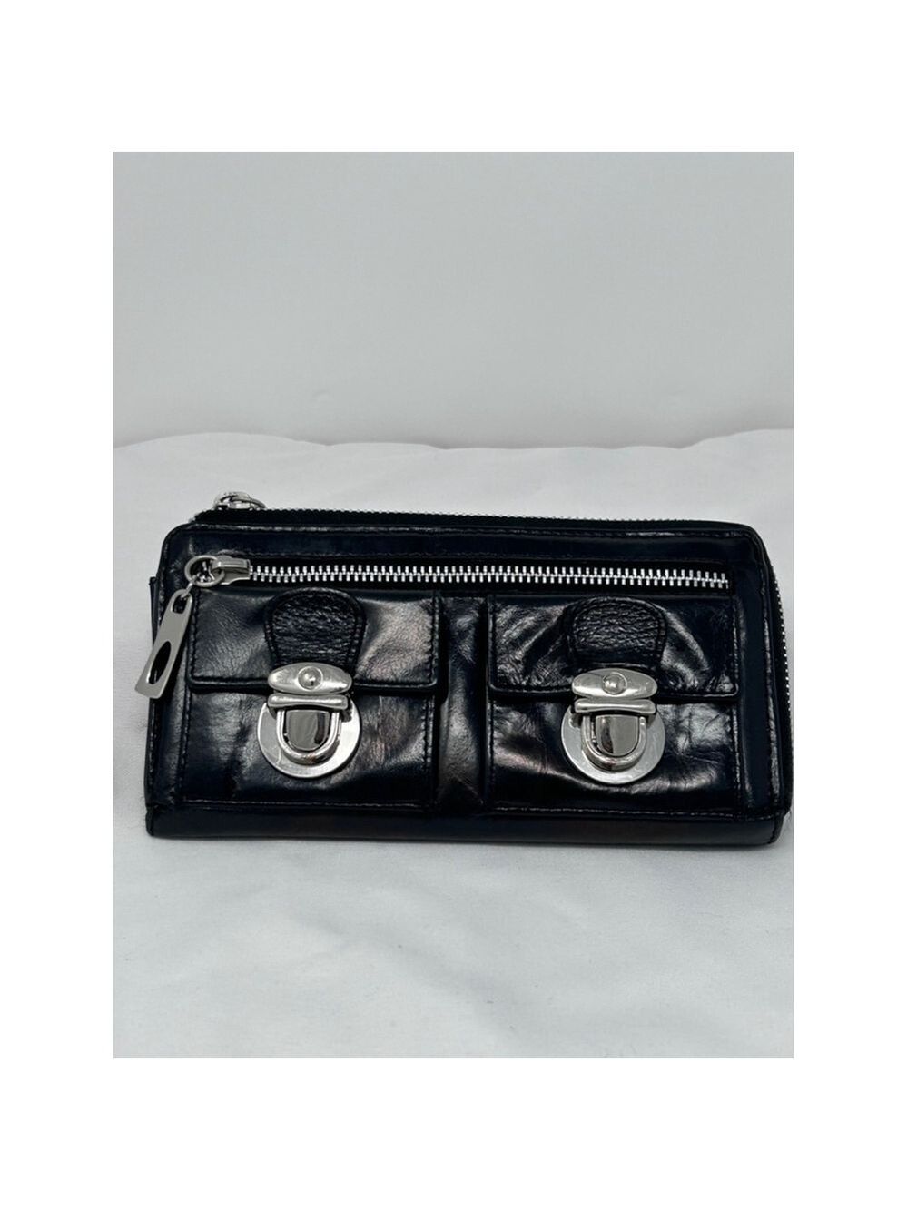 Nino BOSSI Black Leather Zip Around Wallet Floral Lined